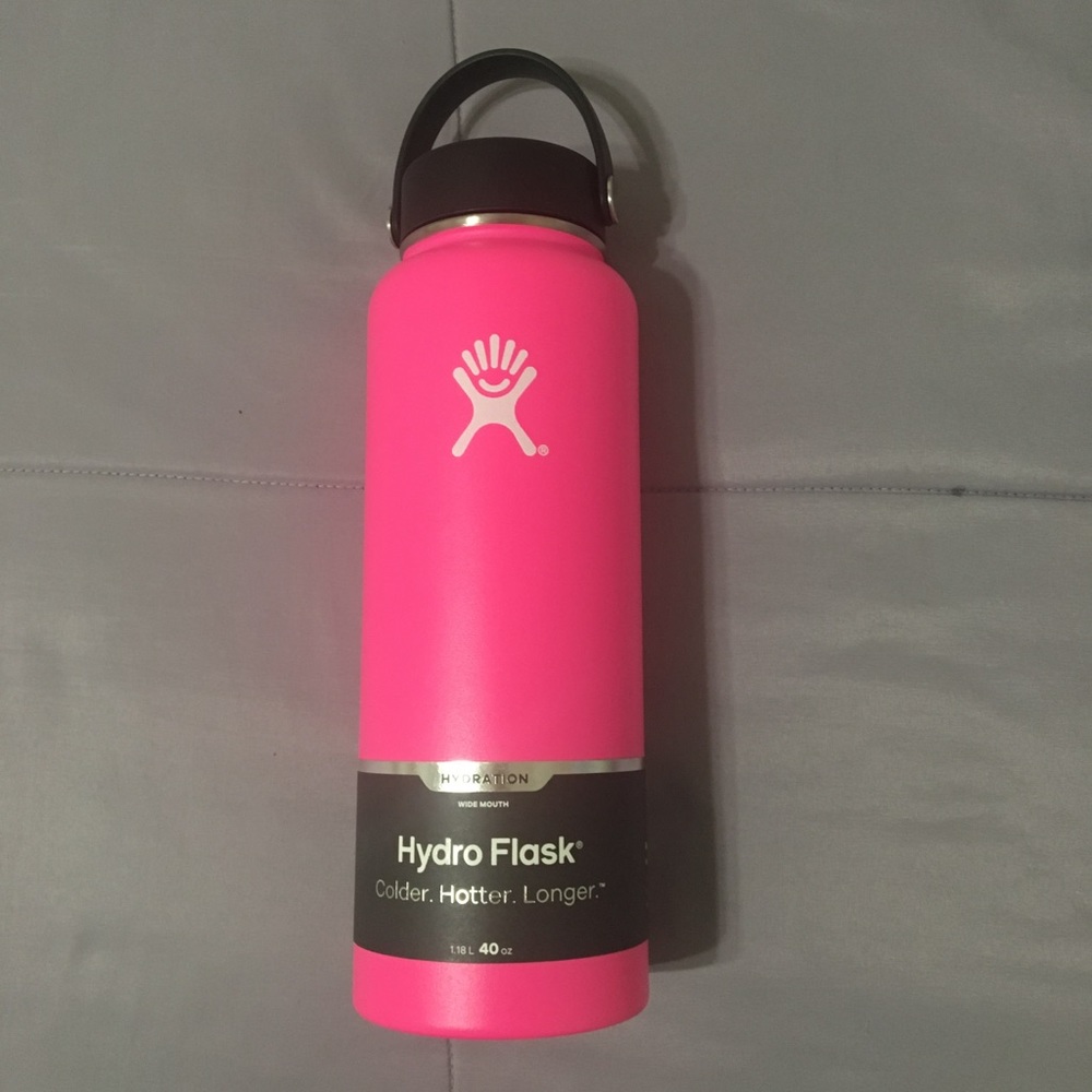 NEW WITH TAGS Hydro flask 40 oz